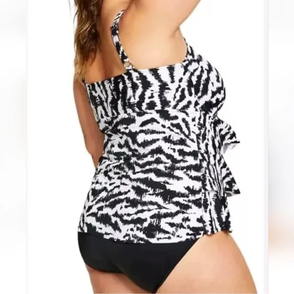 Swim Solutions Tummy Control V-neck One Pc Swimsuit Woman Plus 24W Black Tiered - Picture 2 of 11